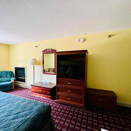 Ozark Inn And Suites Osage Beach Ngoại thất bức ảnh