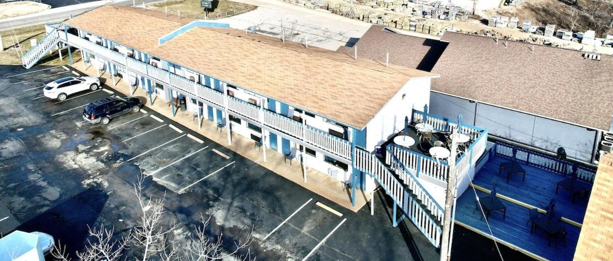 Ozark Inn And Suites Osage Beach Ngoại thất bức ảnh