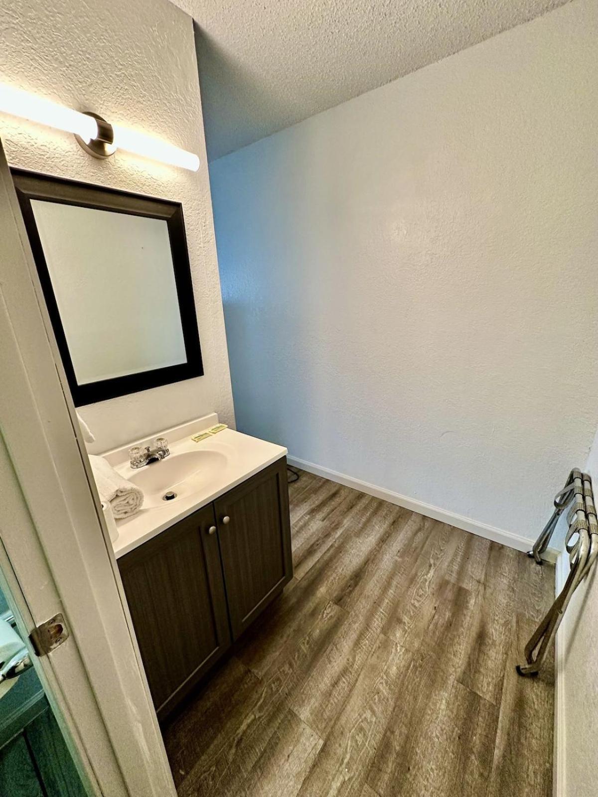 Ozark Inn And Suites Osage Beach Ngoại thất bức ảnh