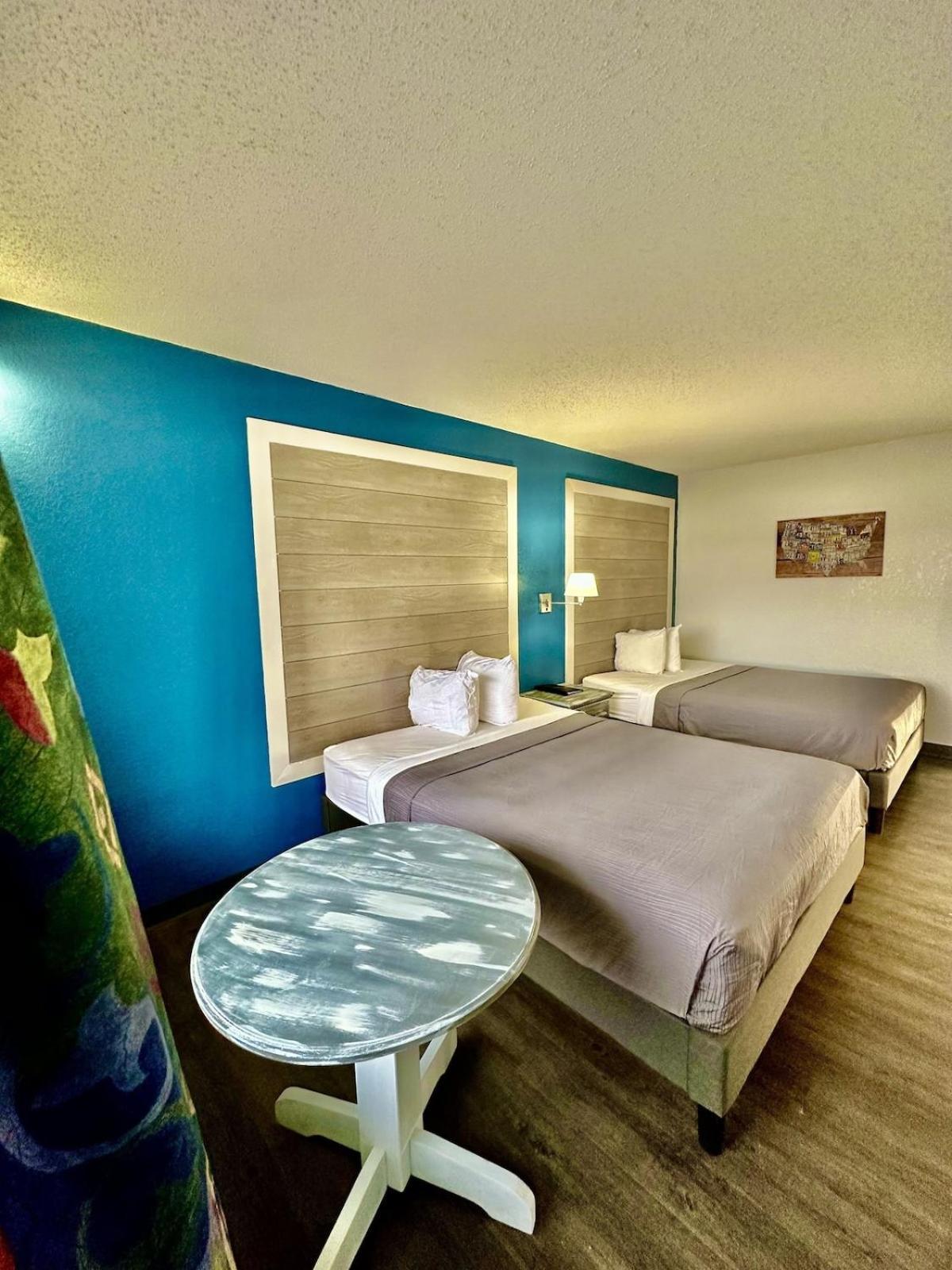 Ozark Inn And Suites Osage Beach Ngoại thất bức ảnh